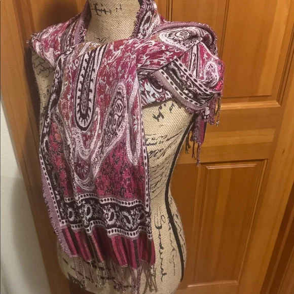 Sacred Threads Paisley Fringe Scarf/Wrap/Shawl/Pashmina - Picture 3 of 7